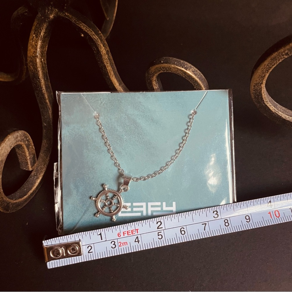 ShipWheel Necklace NWT - Picture 3 of 4